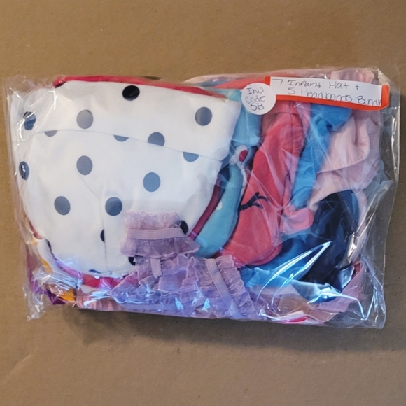 7 Infant Hats and 5 Headband Bundle - Picture 8 of 8